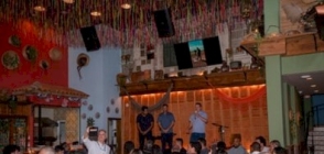 Max reúne imprensa durante almoço