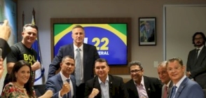 Com aval de Flávio, deputado troca UB pelo PL: 