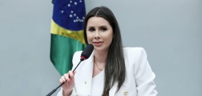 Bolsonaristas falam em “censura” e ameaçam obstruir PL da Adultização