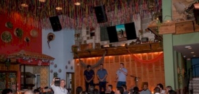 Max reúne imprensa durante almoço