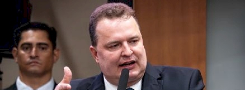 Sigla de Max fecha nomes e quer eleger 2 federais e 6 estaduais